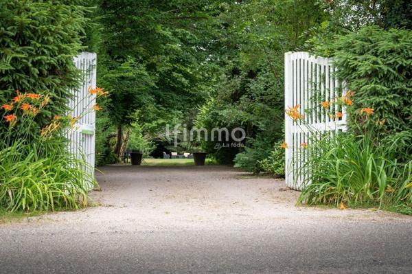 Maison de caractère avec gîte, piscine - terrain constructible
