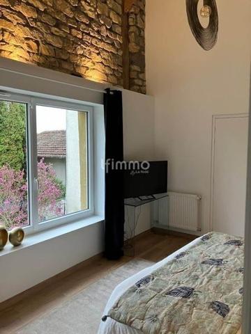 Maison de caractère avec gîte, piscine - terrain constructible