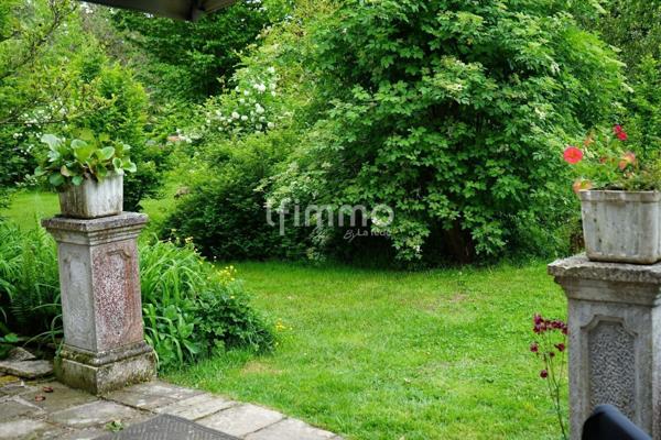Maison de caractère avec gîte, piscine - terrain constructible