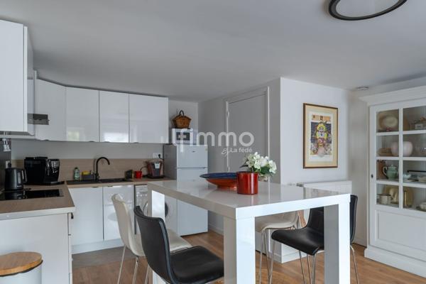 Maison de caractère avec gîte, piscine - terrain constructible