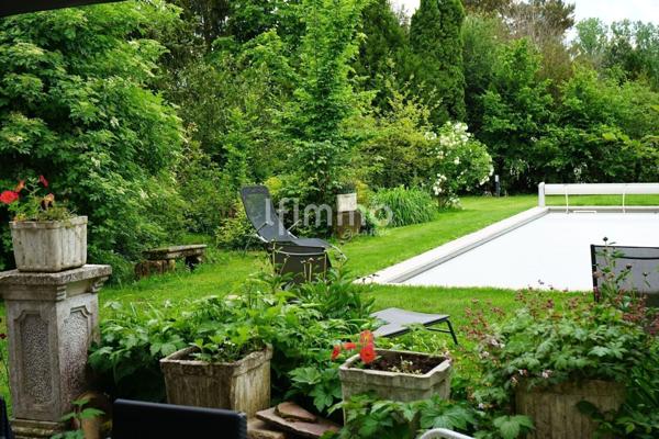 Maison de caractère avec gîte, piscine - terrain constructible