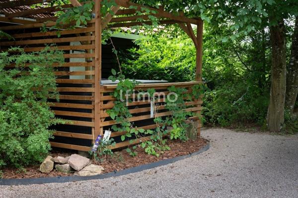 Maison de caractère avec gîte, piscine - terrain constructible