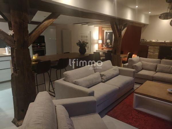 Maison de caractère avec gîte, piscine - terrain constructible