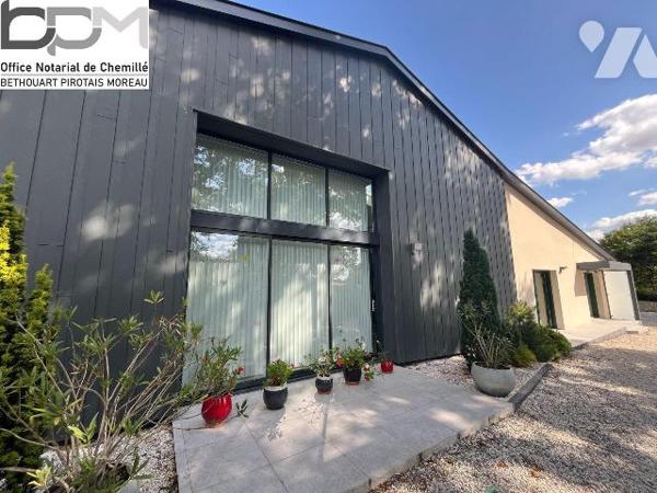 Propriété d'Exception en Pleine Nature. Rénovation de qualité avec  Piscine & Sauna et environ ...