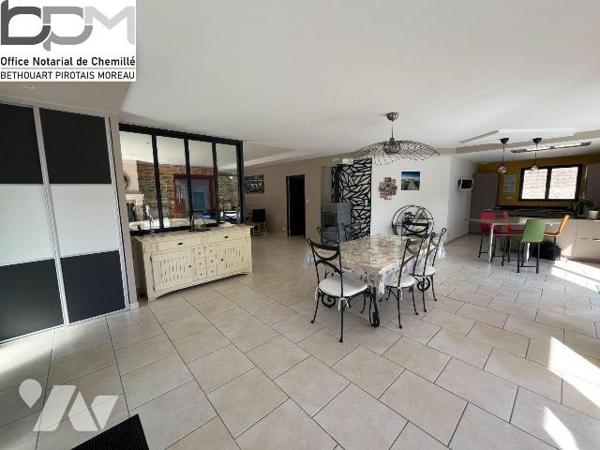 Propriété d'Exception en Pleine Nature. Rénovation de qualité avec  Piscine & Sauna et environ ...