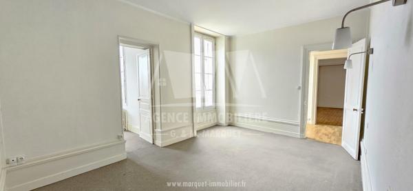 ANGOULEME QUARTIER THEATRE - APPARTEMENT 1er ETAGE
