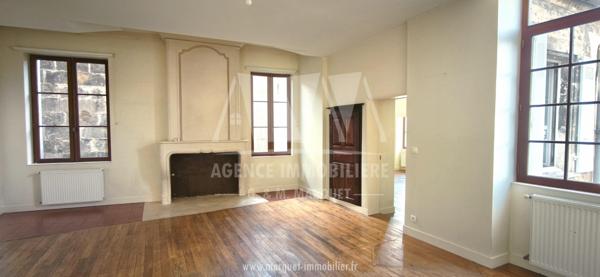 ANGOULEME CENTRE - QUARTIER PALAIS DE JUSTICE - APPARTEMENT T4 79,18 m²