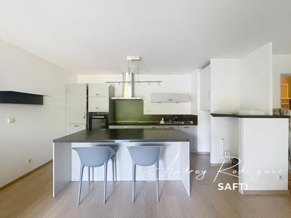 Appartement moderne 1er étage avec ascenseur