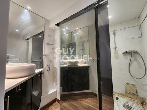 Appartement 4/5 p. Paris Place Victor Hugo