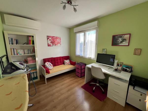 Maison de ville, T3, 2 chambres, garage