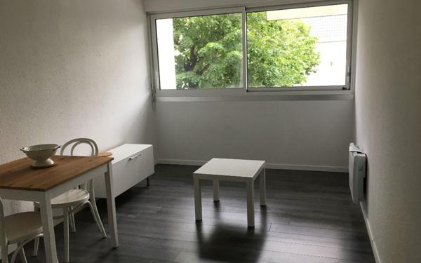 Appartement à louer    1 pièce • 18,11 m2 Bordeaux