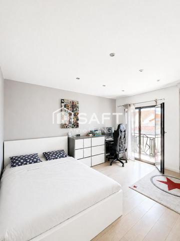 Maison contemporaine lumineuse et intelligente, au calme absolu en secteur recherché, avec prestations haut de gamme et excellent confort énergétique.