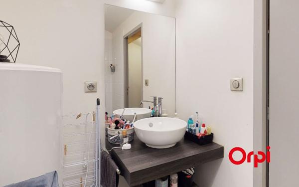 Appartement à louer    1 pièce •  Lyon 9