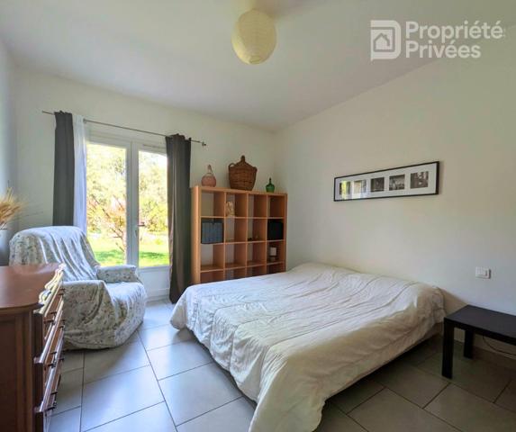 LE MUY - Villa de plain-pied avec piscine, terrain de 1 500 m² et double garage