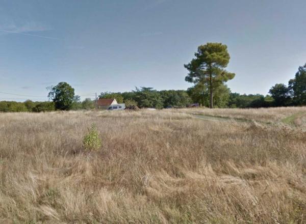 Terrain constructible - Saint-cyprien Terrain constuctible de 2549 m2 avec permis de construire