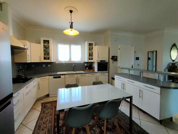 MAISON 170 m² - 6 PIECES - GARAGE 215 m² - TERRAIN CONSTRUCTIBLE  1910 m²