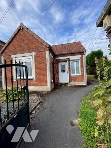 Fresnoy le grand : plain-pied - 2 ch - jardin et garage