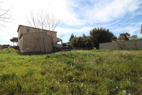 TERRAIN A BÂTIR - 714 m² - 238.050 €