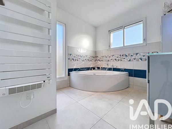 Maison à vendre 4 pièces 122 m² Créon