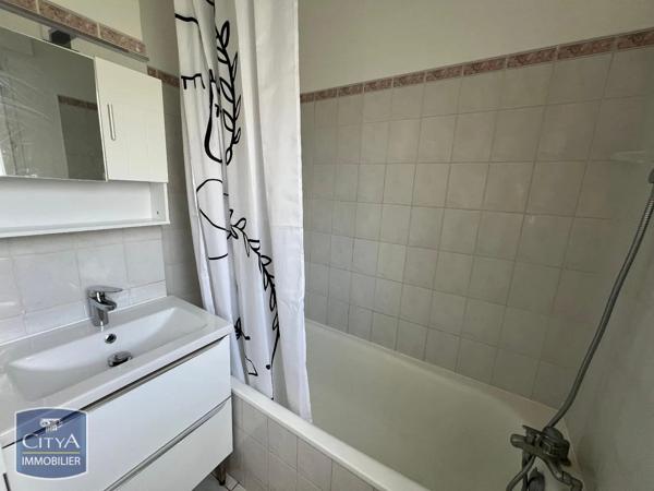 Appartement à louer 1 pièce 26.77m² Chaville (92370)