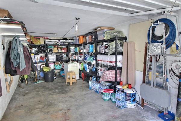 Appartement Tarascon 3 chambres avec balcon et cave .