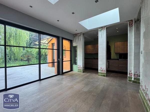 Maison à vendre 5 pièces 206.8m² Arras (62000)
