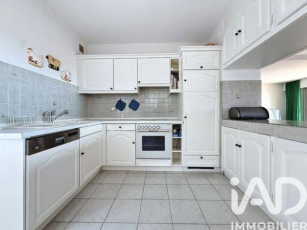 Maison à vendre 9 pièces 209 m² Roquebrune-sur-Argens