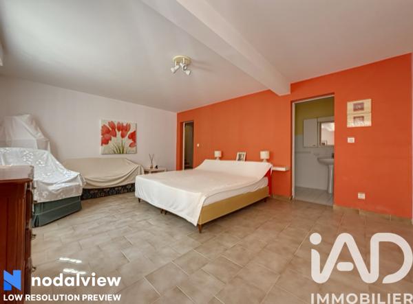 Maison à vendre 9 pièces 209 m² Roquebrune-sur-Argens