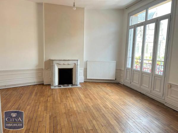 Appartement à louer 3 pièces 87.3m² Saint-Quentin (02100)