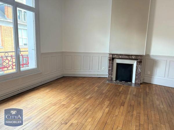 Appartement à louer 3 pièces 87.3m² Saint-Quentin (02100)