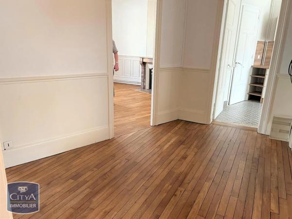 Appartement à louer 3 pièces 87.3m² Saint-Quentin (02100)