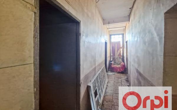 Maison à vendre    1 pièce •  Grenade