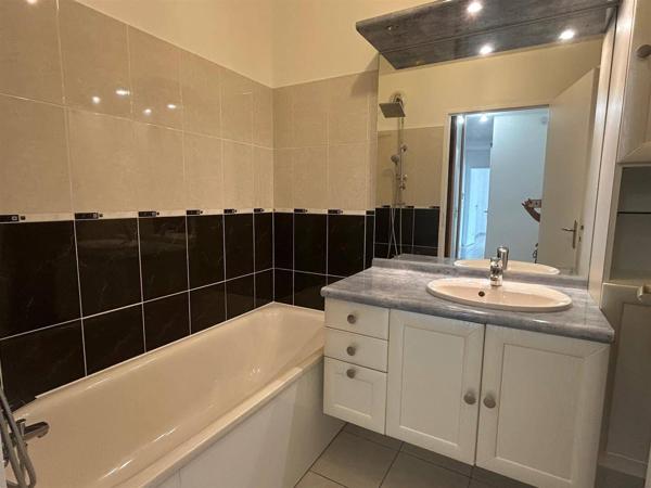 Appartement Pontault Combault 3 pièce(s) 66 m2