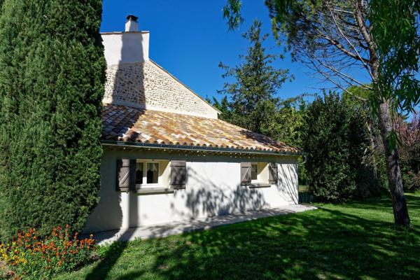 A la recherche d'un mas au calme ?