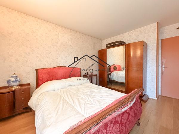 Appartement
         3 pièces
        - 68 m² 210 000 € *