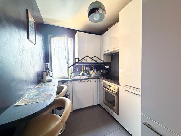 Appartement
         3 pièces
        - 68 m² 210 000 € *