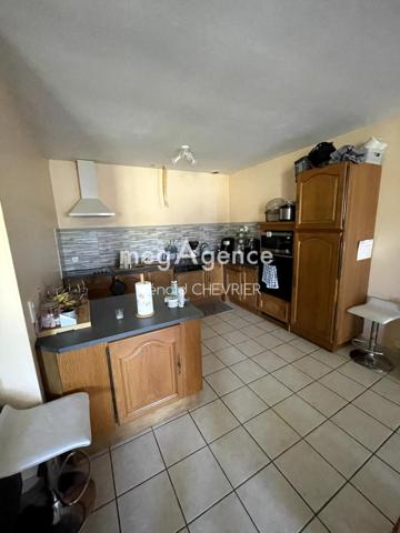 Maison à CHALLANS, 85300 - 5 pièces 106m²