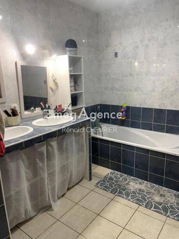 Maison à CHALLANS, 85300 - 5 pièces 106m²