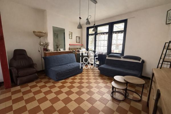 Maison bel etage-gros potentiel