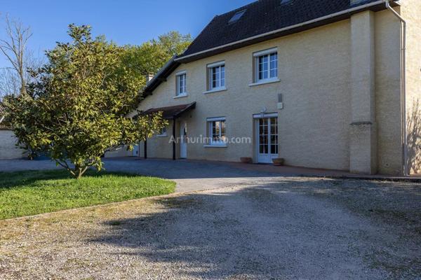Vente Maison 7 pièces 170 m2 à Morestel