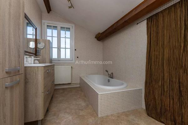 Vente Maison 7 pièces 170 m2 à Morestel