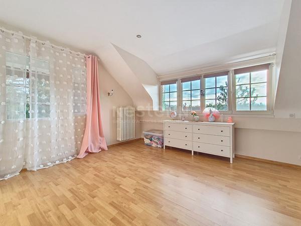 Maison Lamorlaye 6 pièce(s) 220 m2