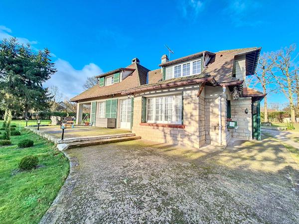 Maison Lamorlaye 6 pièce(s) 220 m2