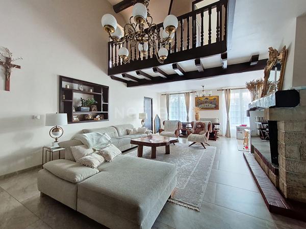 Maison Lamorlaye 6 pièce(s) 220 m2
