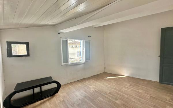 Maison à vendre    3 pièces •  Marsillargues