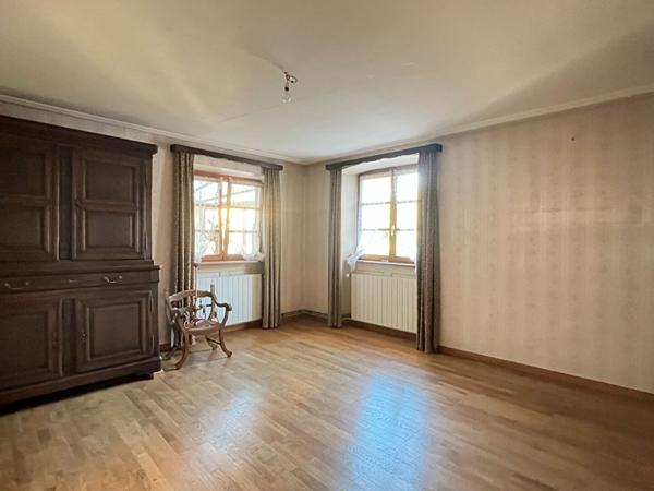 Corps de ferme - 9 pièces - 211 m²