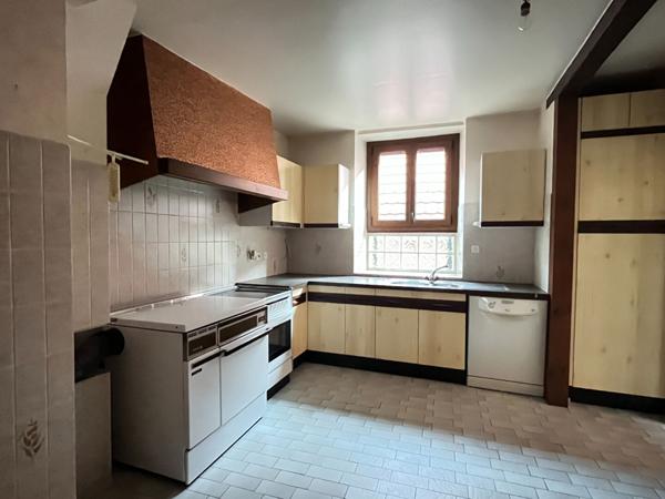 Corps de ferme - 9 pièces - 211 m²