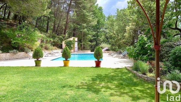 Maison d’architecte 8 pièces de 250 m² à Éguilles (13510)