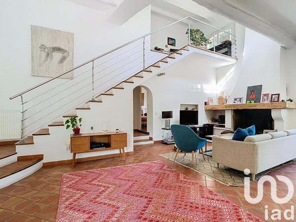 Maison d’architecte 8 pièces de 250 m² à Éguilles (13510)