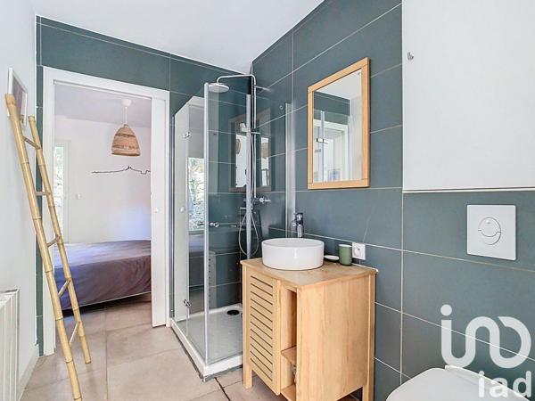 Maison d’architecte 8 pièces de 250 m² à Éguilles (13510)